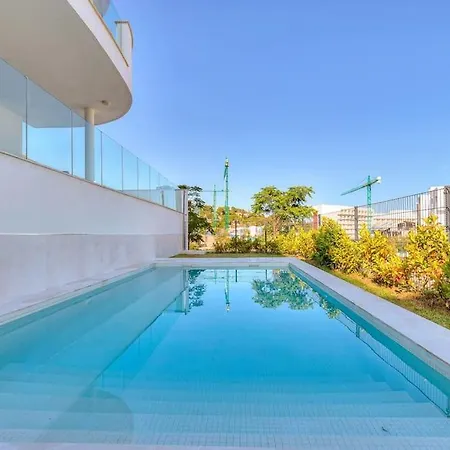 Stunning With Private Pool Lägenhet *
