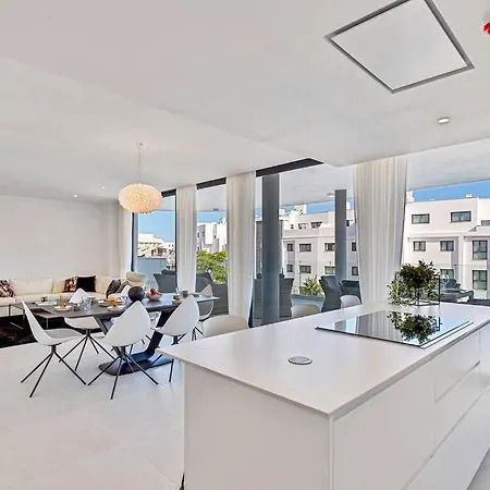 Stunning With Private Pool Appartement *