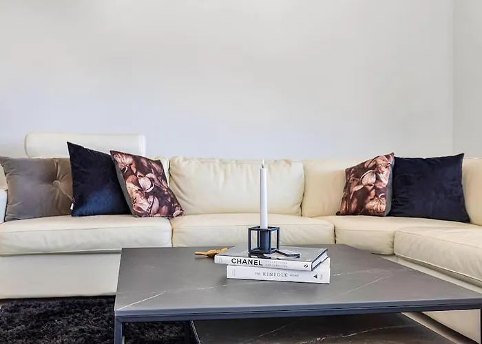 Stunning With Private Pool Appartement *