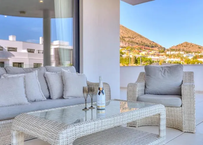 Stunning With Private Pool Appartement *