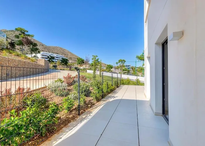 Stunning With Private Pool Appartement