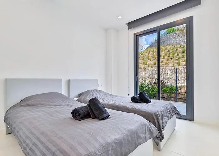 Stunning With Private Pool Appartement