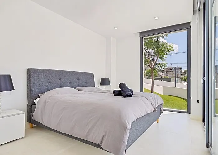 Stunning With Private Pool Appartement *