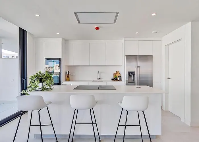 Stunning With Private Pool *