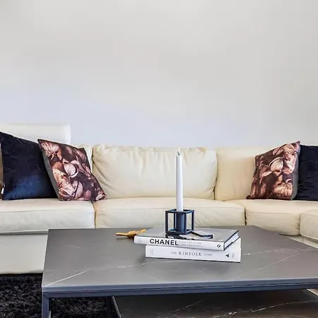 Stunning With Private Pool Apartment *