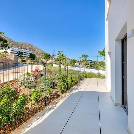 Stunning With Private Pool Apartment